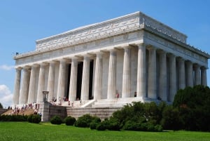 Washington DC: Multilingual Private Day or Evening SUV Tour