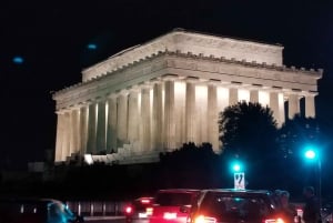 Washington DC: Multilingual Private Day or Evening SUV Tour