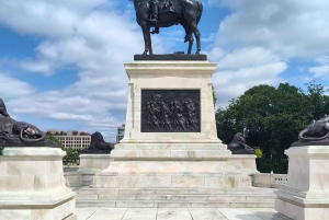 Washington DC: Sightseeing Day Hop-on Hop-off Shuttle Tour