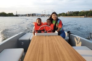 Washington DC: The Wharf Self-Driven Boat Tour with Map