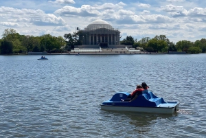 Washington DC: Alquiler de barcas a pedales en Tidal Basin