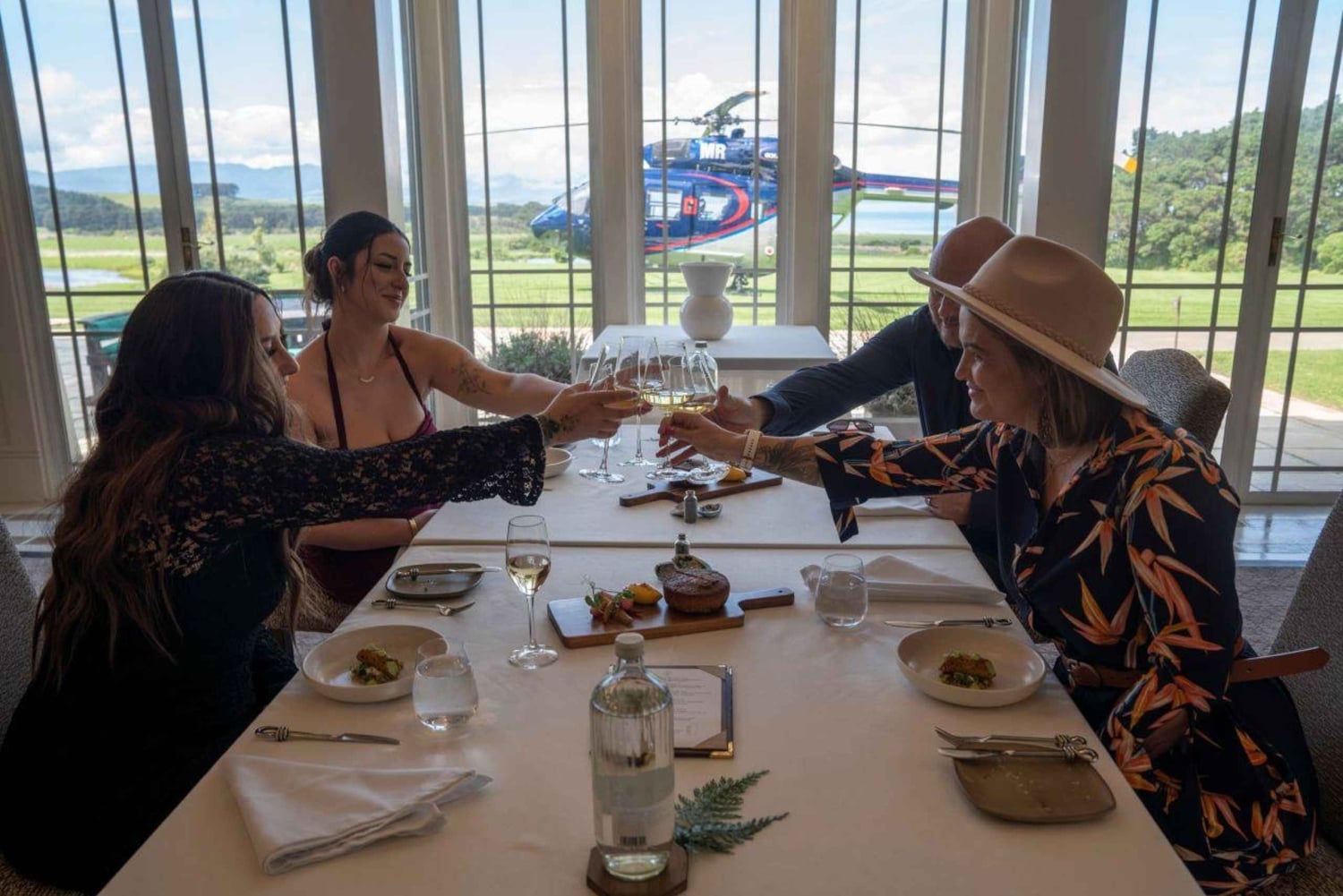 Wellington: Wharekauhau Heli-Lunch with Scenic Flight
