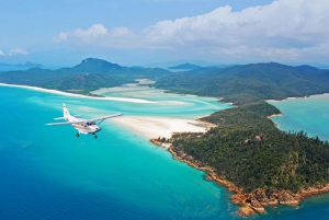 Airlie Beach: 1-Hour Whitsunday Reef & Island Scenic Flight