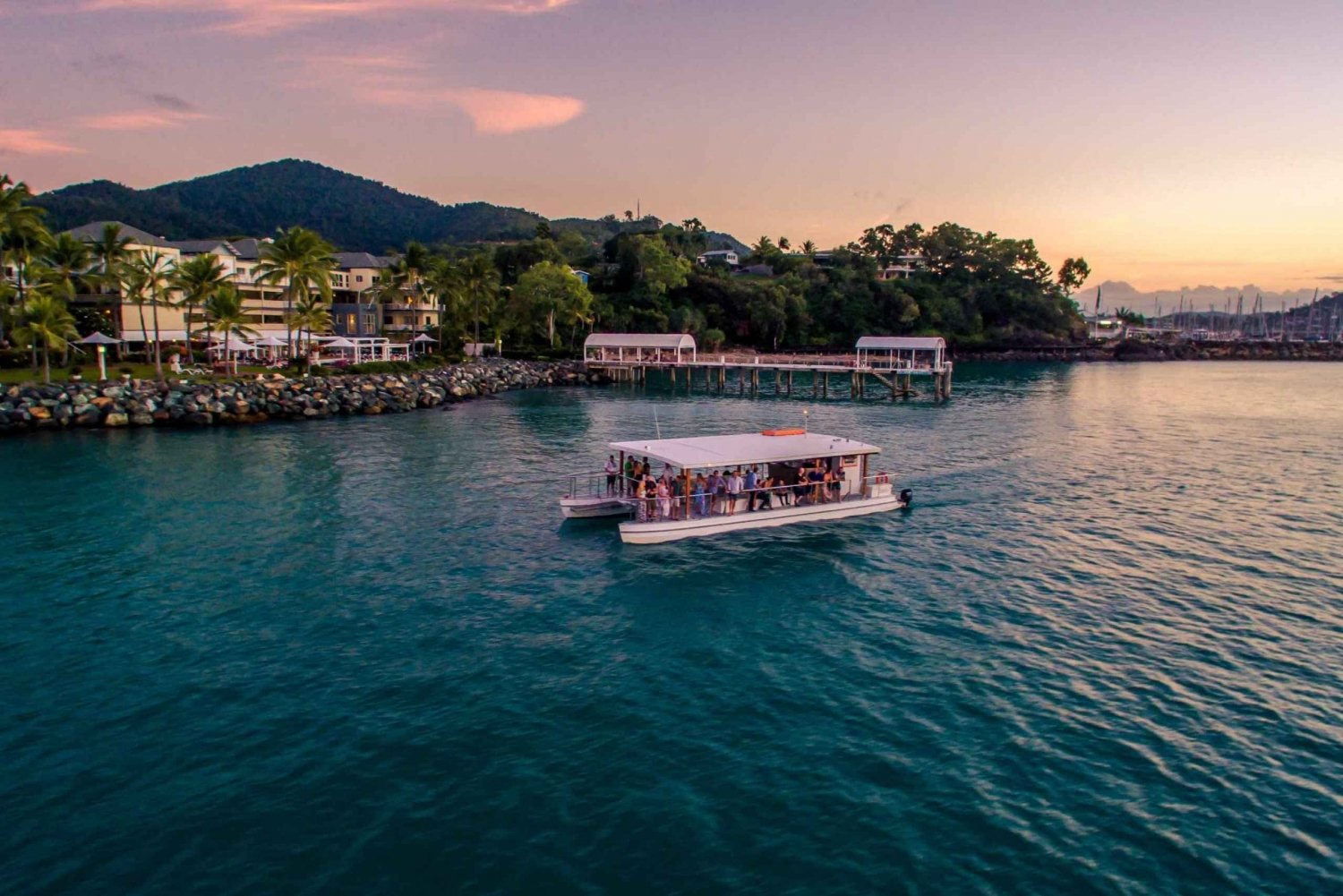 Airlie Beach: 2-timers solnedgangscruise med musserende vin