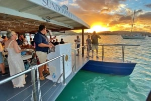Airlie Beach: 2-Hour Sunset Cruise with Sparkling Wine