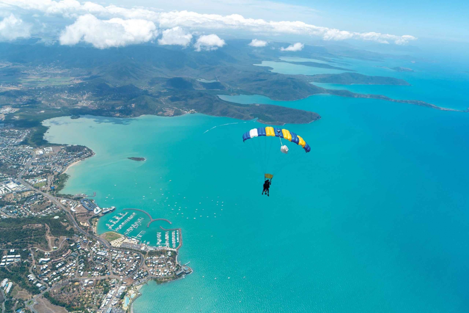 Airlie Beach: Early Morning Tandem Skydive