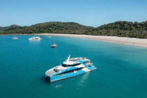 Airlie Beach: Full-Day Whitehaven Beach & Islands Boat Tour
