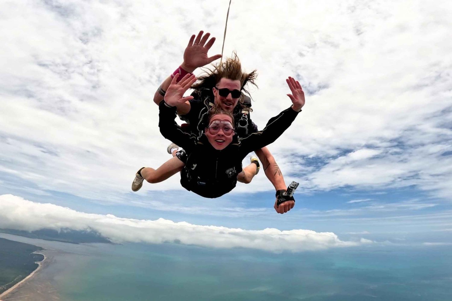 Airlie Beach: Experiência de paraquedismo em tandem com aterrissagem na praia