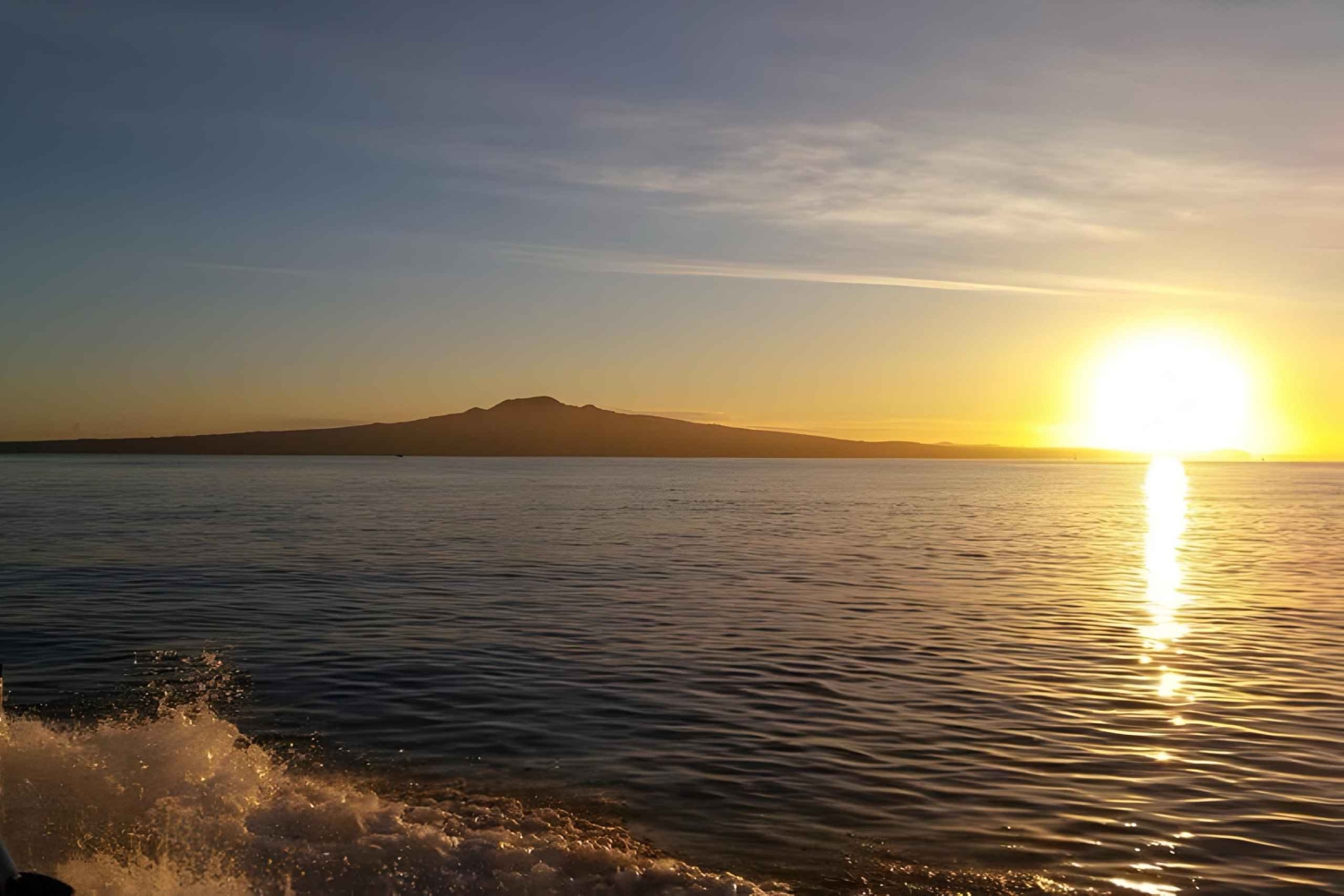 Havencruise bij zonsondergang in Auckland