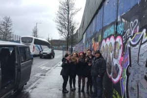 Belfast: Black Taxi Tour & Crumlin Road Jail Tour