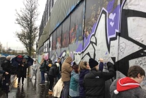 Belfast: Black Taxi Tour & Crumlin Road Jail Tour