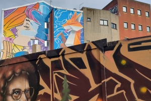 Experiência de caminhada eclética em Belfast ao longo da Via Marti