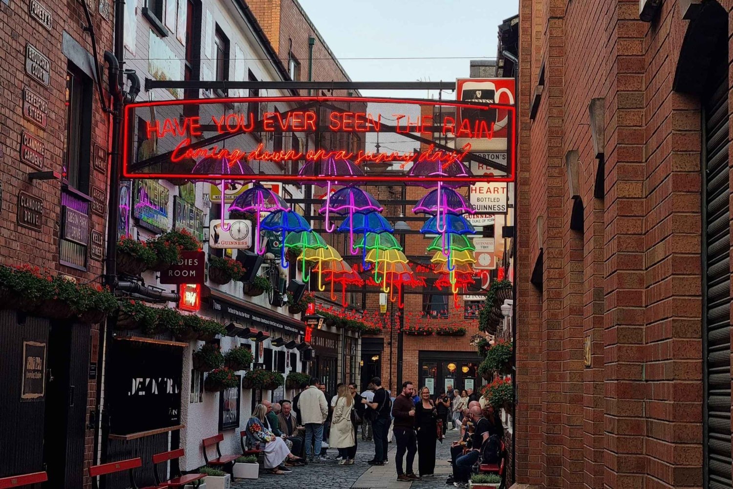 Belfast in 60 Minutes: Express City Center Walking Tour