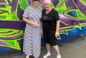 Belfast: Peacewall and Political History Black Taxi Cab Tour