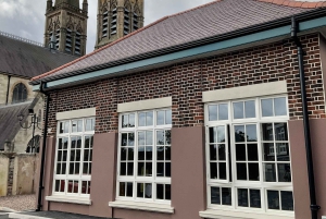 Belfast: Private Black Taxi Tour with Guide