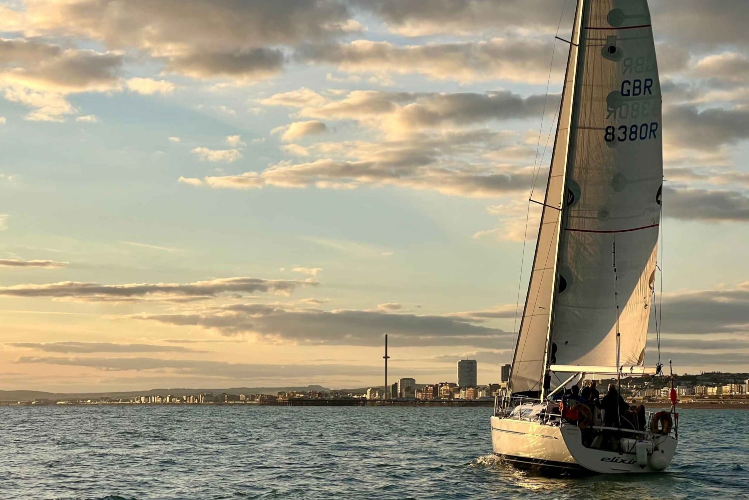 Brighton: Auringonlaskun purjehdusristeily viinilasillisen kera