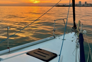 Brighton: Auringonlaskun purjehdusristeily viinilasillisen kera