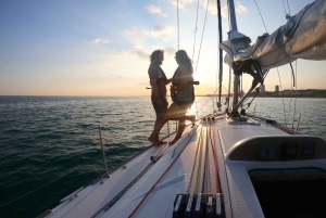 Brighton: Auringonlaskun purjehdusristeily viinilasillisen kera