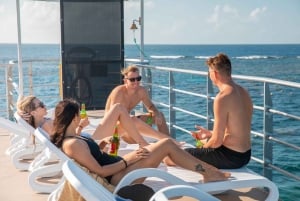 Cairns: 2-dagers tur med pontong på Barriererevet og Fitzroy Island