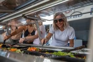 Cairns: 2-dagers tur med pontong på Barriererevet og Fitzroy Island