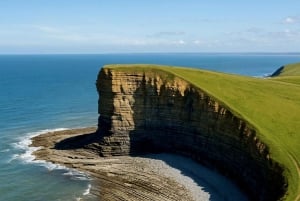 Cardiff Excursión de un día por los acantilados, playas y castillos del sur de Gales