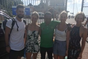 Dark View Falls-tur med London Taxi and Tours