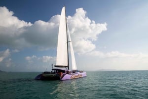 Daydream Island: Full-Day Whitsundays Catamaran Sailing Trip
