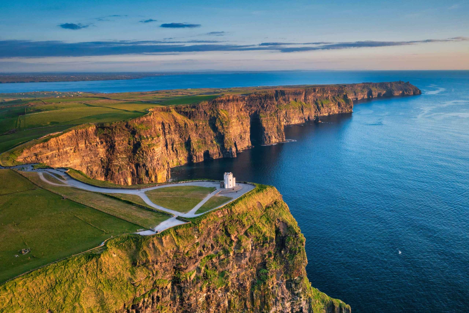 Dublin: Cliffs of Moher, Burren og Galway dagstur