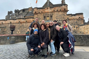 Edinburgh: Heldagsbyvandring med billetter – lille gruppe