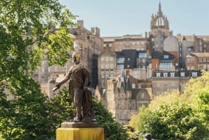 Edinburgh: Hop-On, Hop-Off Bus Tour City & Britannia Combo