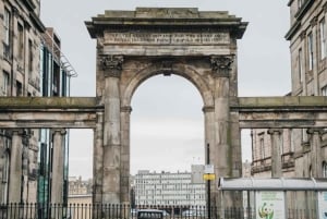 Edinburgh New Town: City Walking Tour & Exploration Game