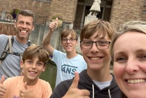 Edinburgh New Town: City Walking Tour & Exploration Game