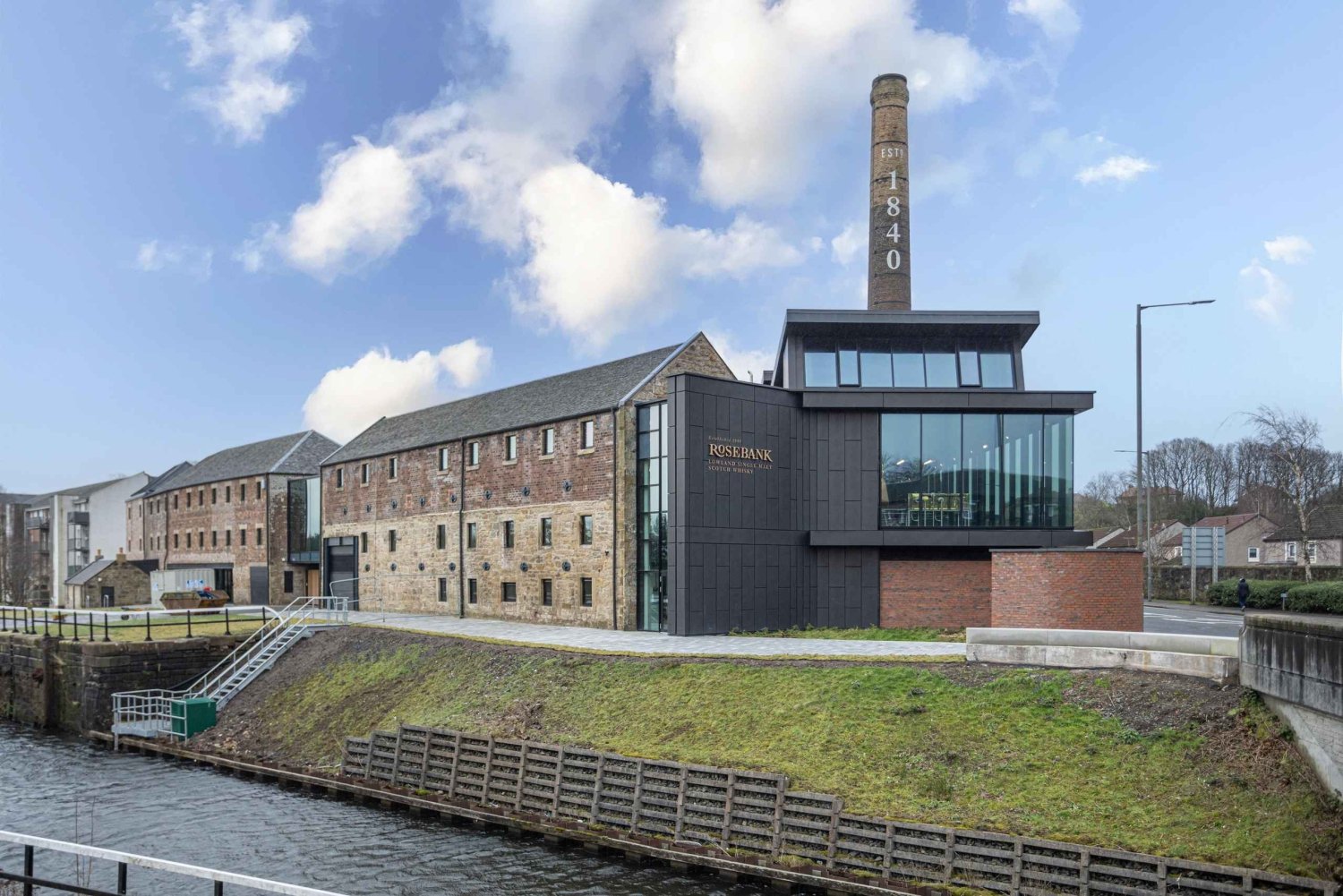 Falkirk: Rosebank Distillery – Verkostung seltener Whiskys & Tour