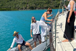 From Airlie Beach: Hook Island Cultural Tour, Sail & Snorkel