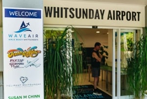 From Airlie Beach: Whitsundays Scenic Flight with Pickup