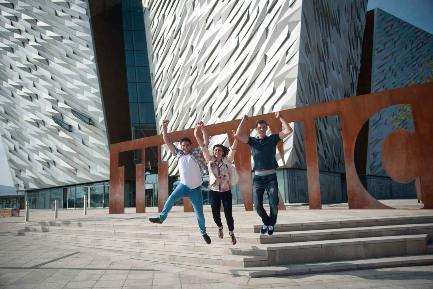 Belfastista: Belfastin retki: Giant's Causeway ja Titanic Belfast Tour (Belfast)