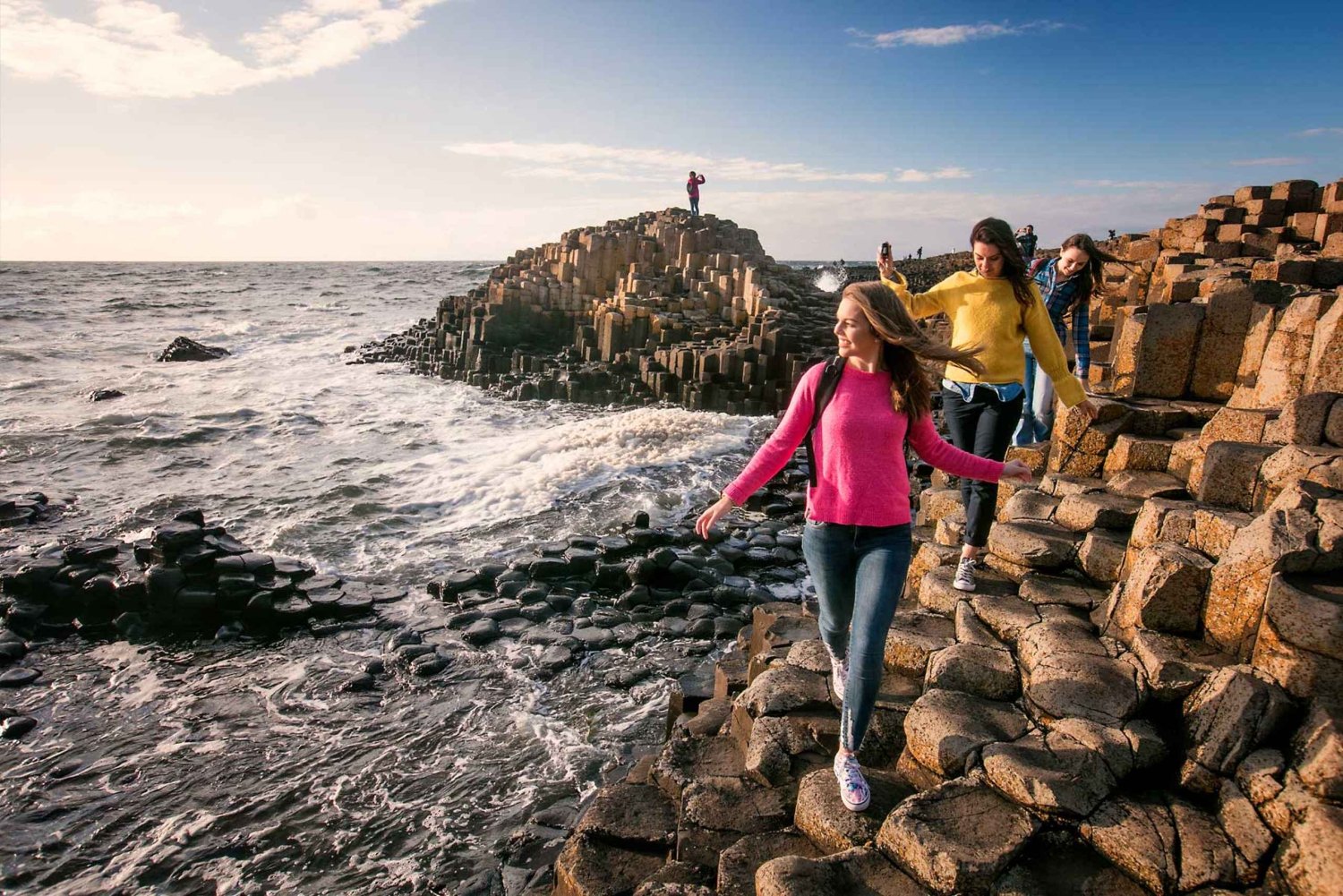 Da Belfast: Tour guidato di un giorno delle Giant's Causeway con castelli