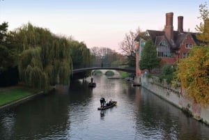 Fra London: Dagstur til Cambridge University + Windsor Castle