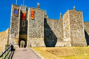 ロンドン発：車で行くドーバー城とホワイト クリフ ツアー