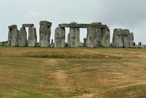 Från London: Dagstur till Stonehenge och Bath med guide