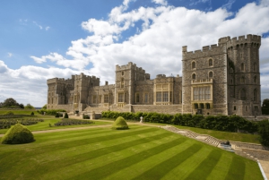 From London: Windsor, Stonehenge, Bath & Oxford 2-Day Tour