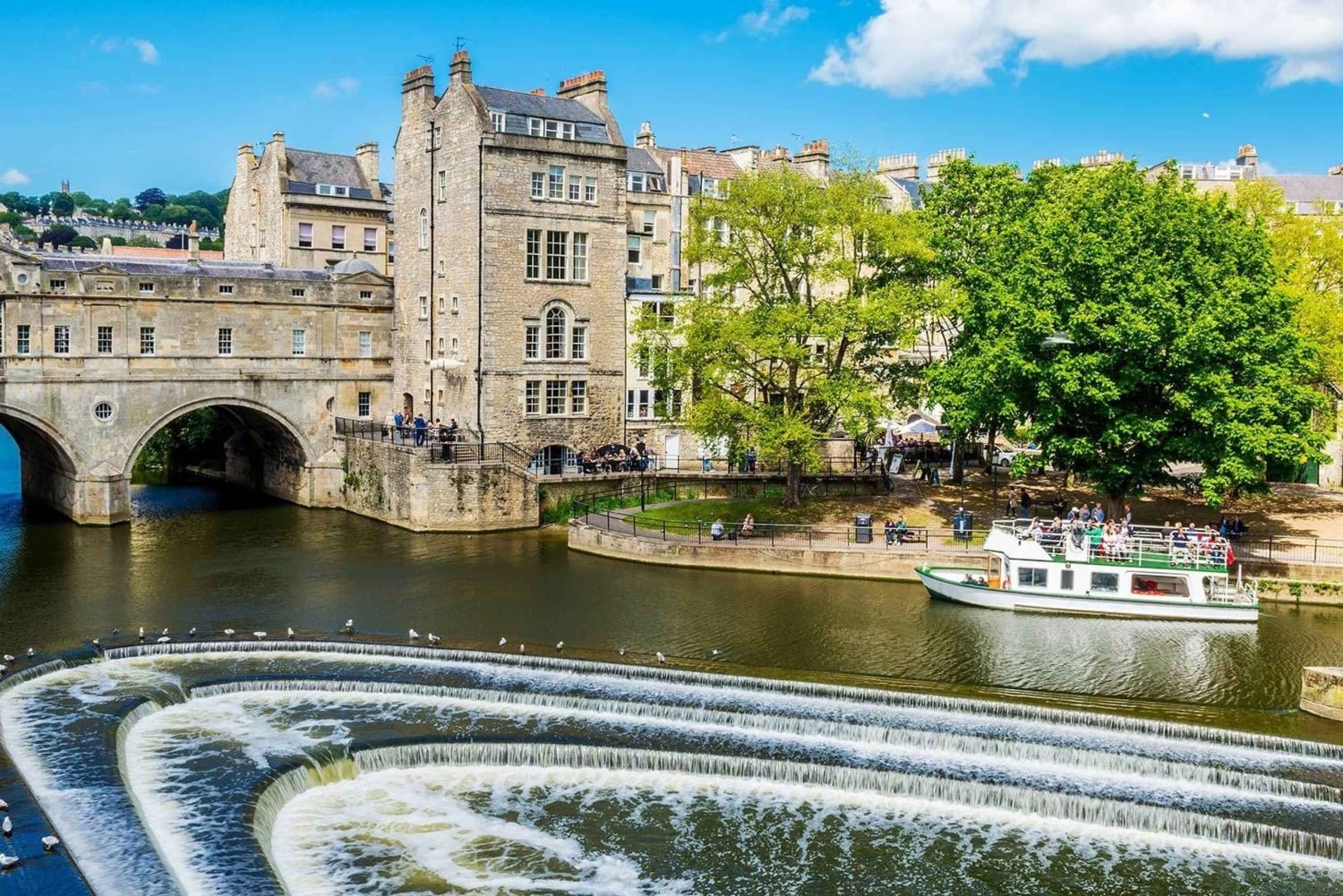 ロンドンからウィンザー、ストーンヘンジ、バース専用車ツアー