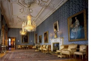 ロンドンからウィンザー、ストーンヘンジ、バース専用車ツアー