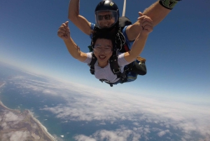 Depuis Melbourne : Saut en parachute en tandem au-dessus de la Great Ocean Road