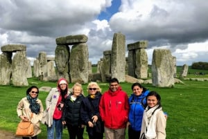 From Oxford: Stonehenge and Bath Small-Group Tour