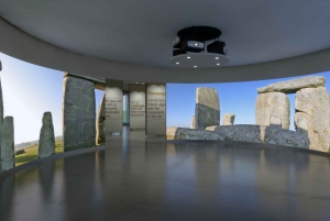 From Oxford: Stonehenge and Bath Small-Group Tour