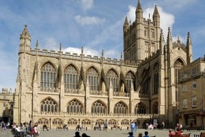 From Oxford: Stonehenge and Bath Small-Group Tour
