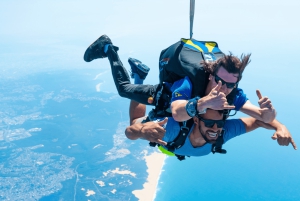 Sydneystä: Newcastle Beachin yllä