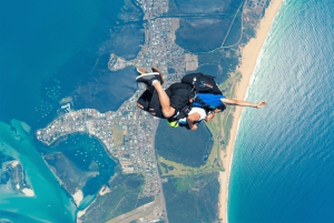 Sydneystä: Newcastle Beachin yllä