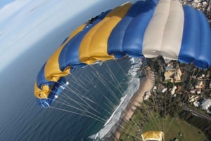 From Sydney: Tandem Skydive Experience over Wollongong Beach
